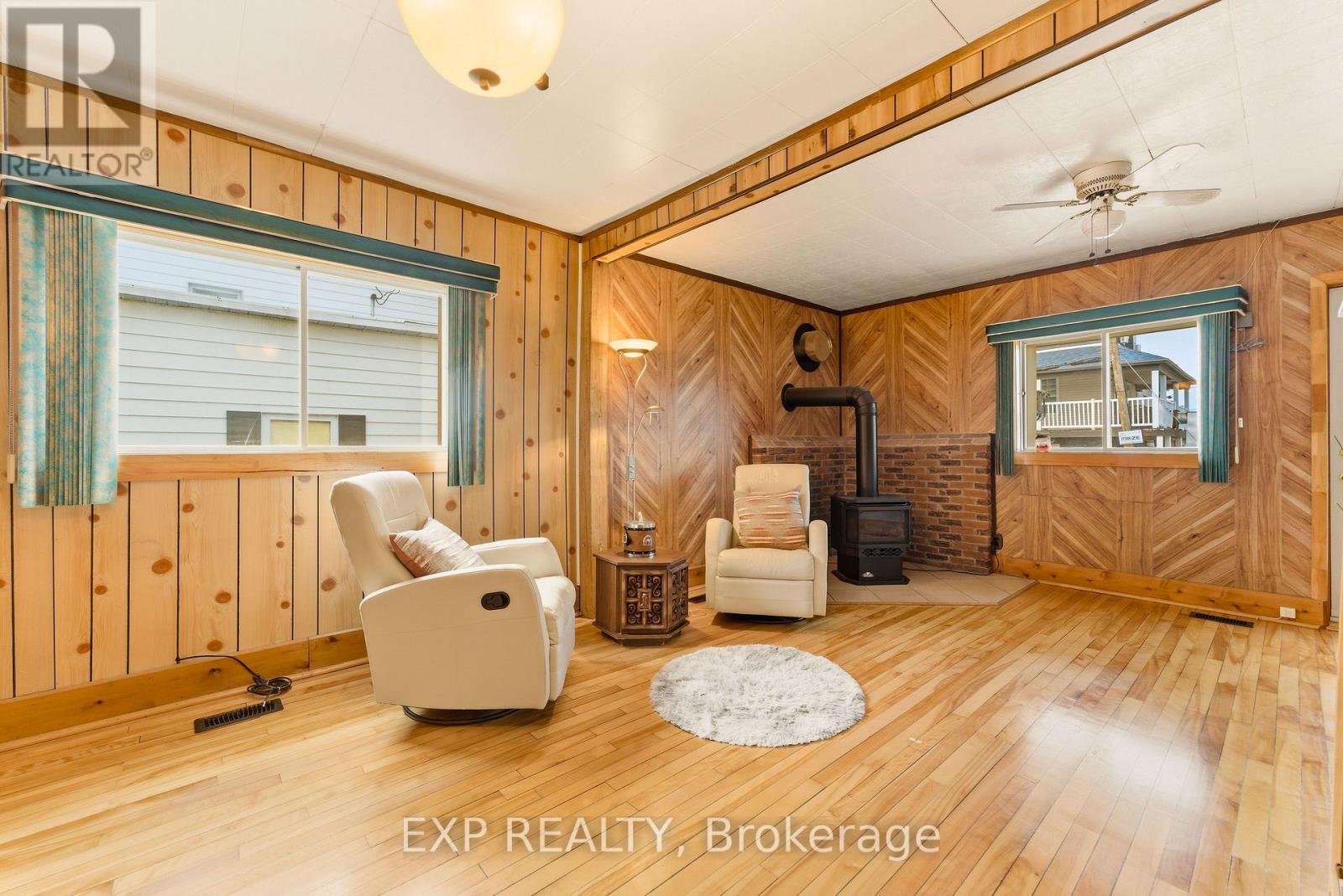 2110 Lajoie Street, Alfred And Plantagenet, Ontario  K0B 1J0 - Photo 20 - X12466828
