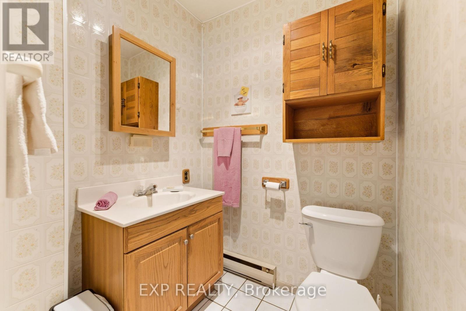 2110 Lajoie Street, Alfred And Plantagenet, Ontario  K0B 1J0 - Photo 23 - X12466828