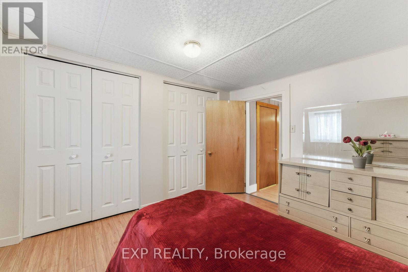 2110 Lajoie Street, Alfred And Plantagenet, Ontario  K0B 1J0 - Photo 27 - X12466828