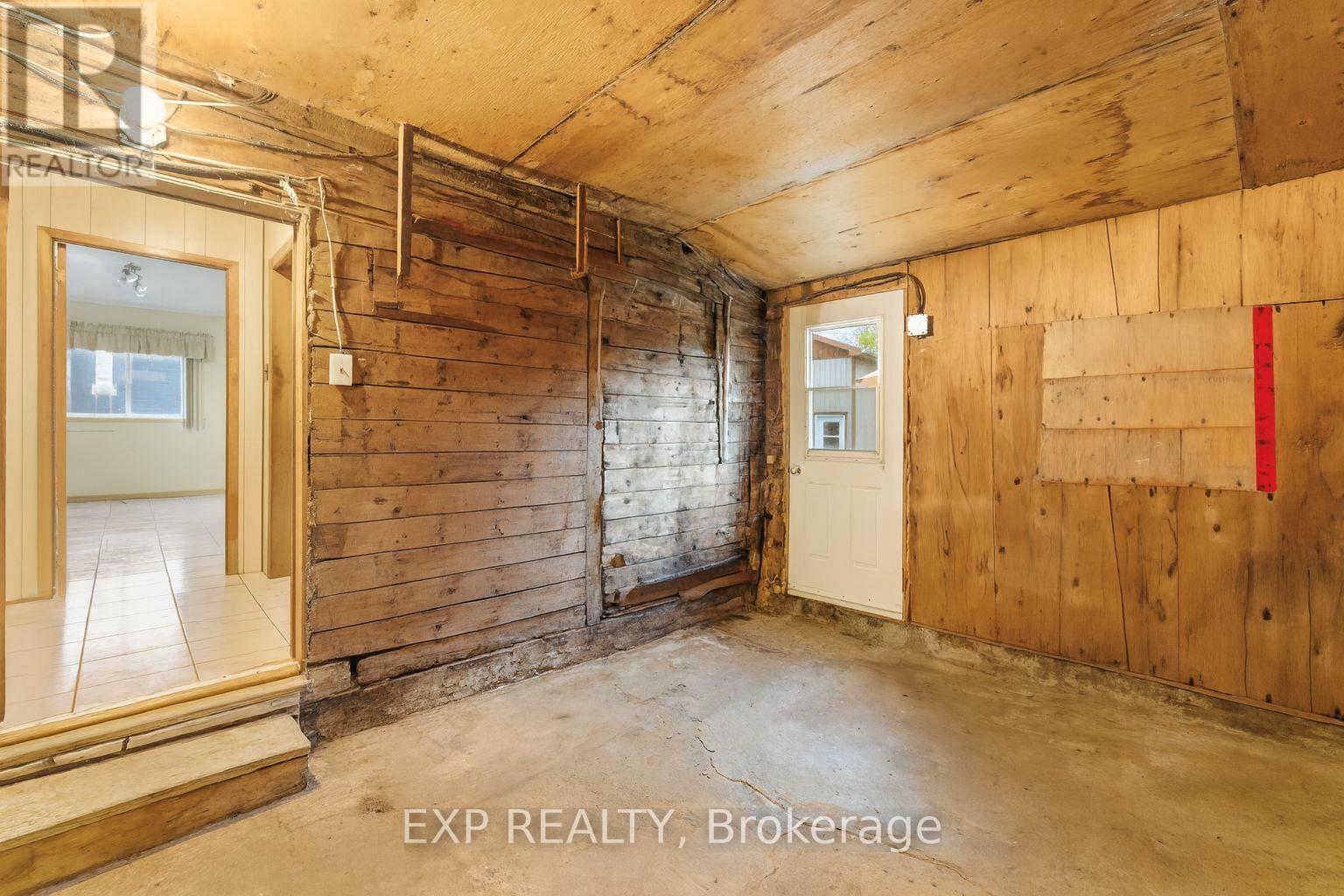 2110 Lajoie Street, Alfred And Plantagenet, Ontario  K0B 1J0 - Photo 38 - X12466828