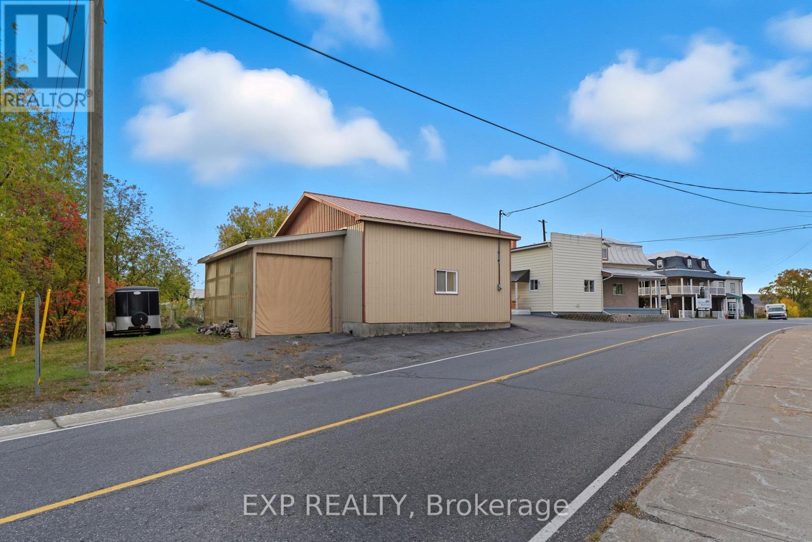 2110 Lajoie Street, Alfred And Plantagenet, Ontario  K0B 1J0 - Photo 4 - X12466828