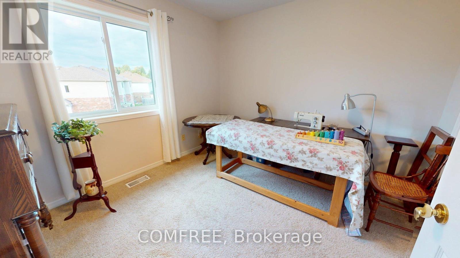 45 Pond View Drive, Wellesley, Ontario  N0B 2T0 - Photo 13 - X12466833