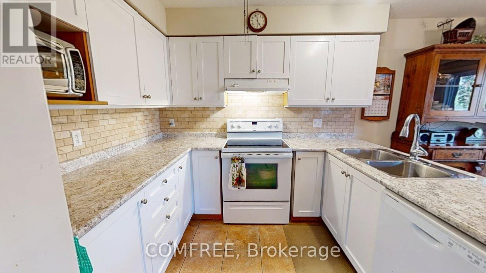 45 Pond View Drive, Wellesley, Ontario  N0B 2T0 - Photo 4 - X12466833