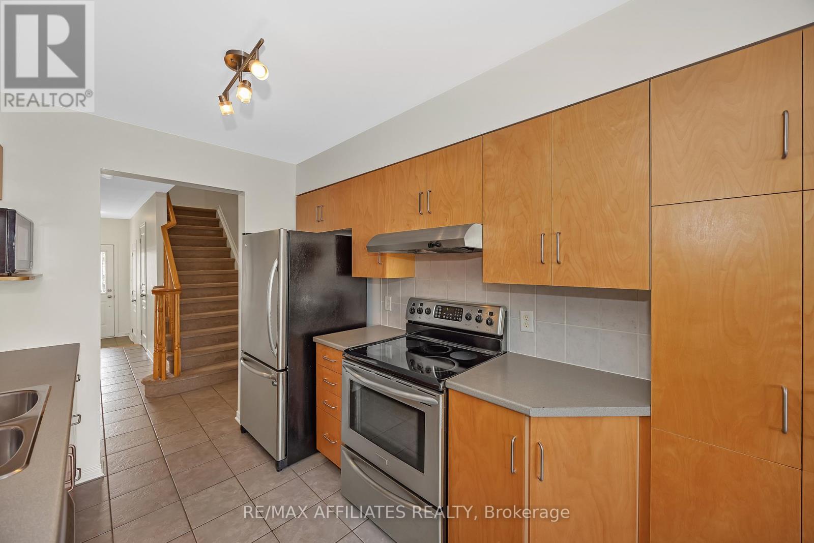 17 Kirkstone Private E, Ottawa, Ontario  K2J 5E7 - Photo 10 - X12466854