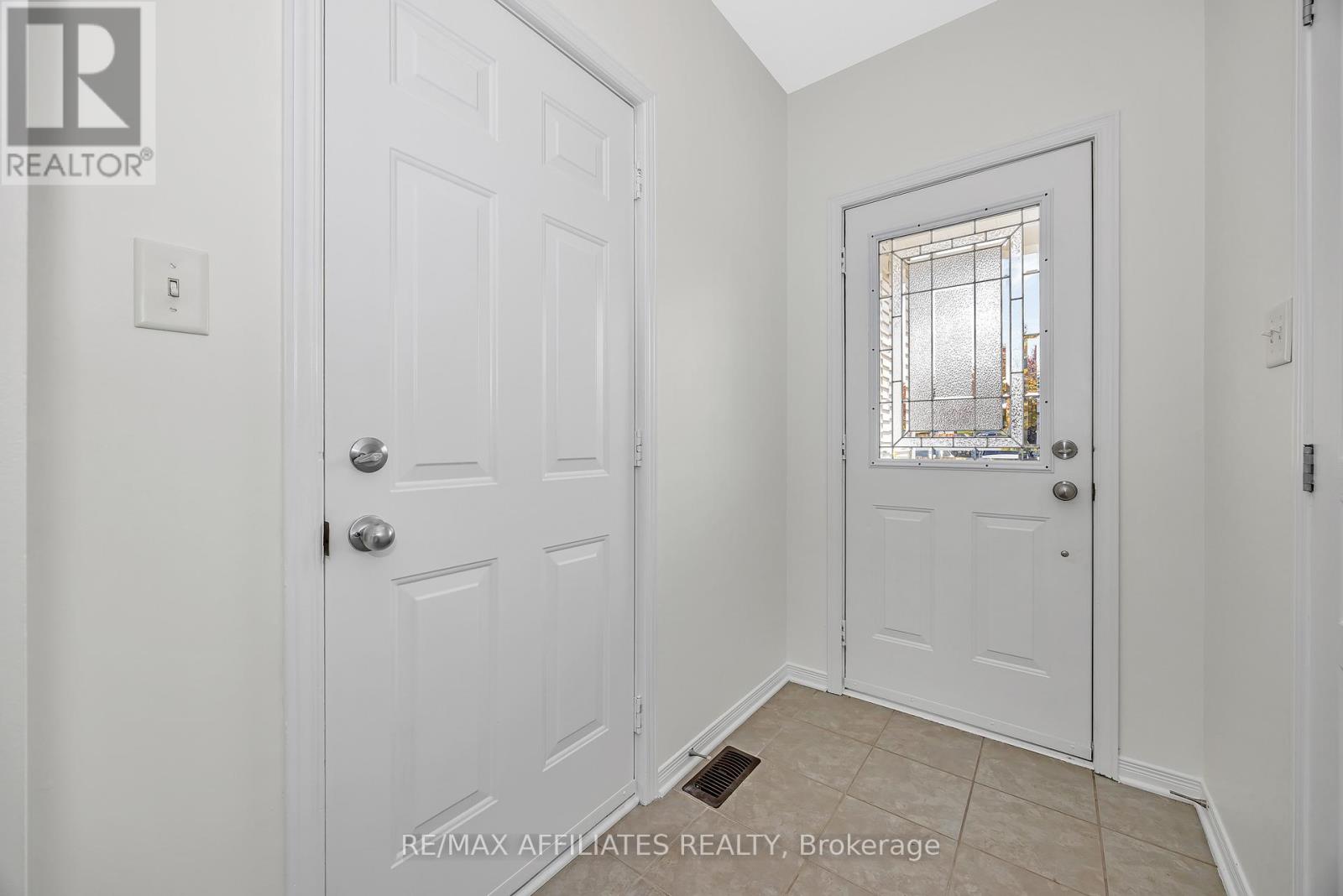 17 Kirkstone Private E, Ottawa, Ontario  K2J 5E7 - Photo 3 - X12466854