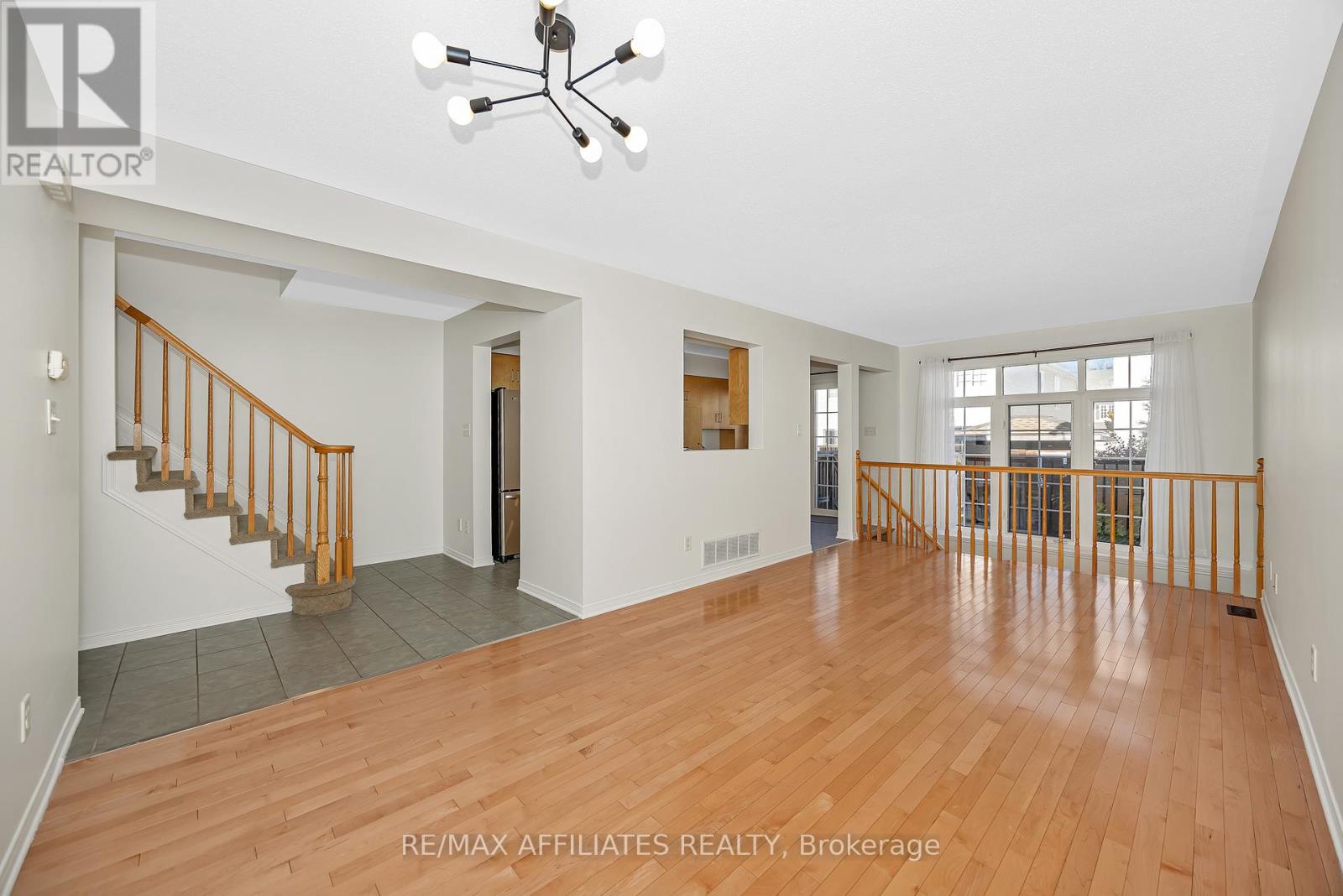 17 Kirkstone Private E, Ottawa, Ontario  K2J 5E7 - Photo 5 - X12466854