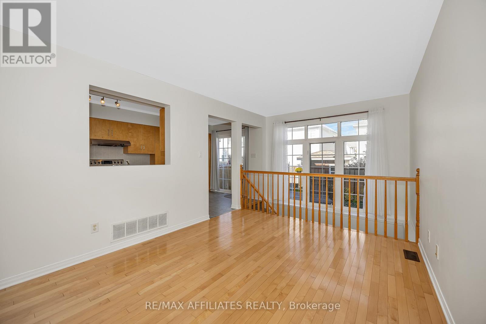 17 Kirkstone Private E, Ottawa, Ontario  K2J 5E7 - Photo 6 - X12466854