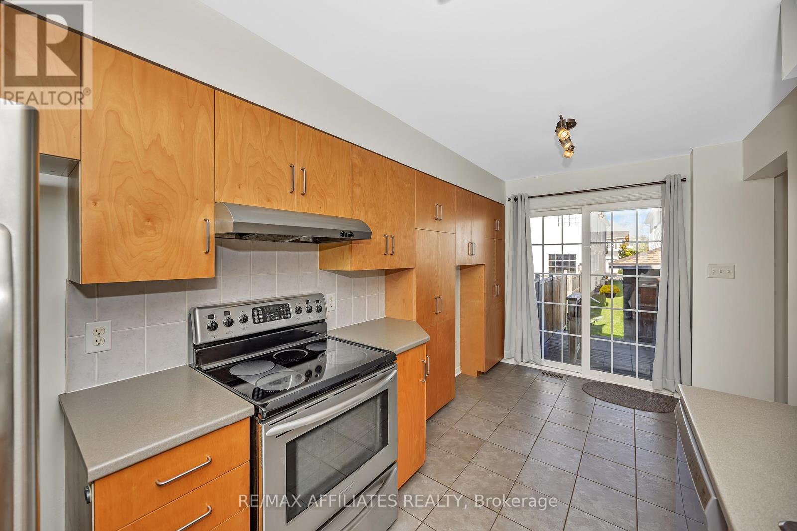 17 Kirkstone Private E, Ottawa, Ontario  K2J 5E7 - Photo 9 - X12466854