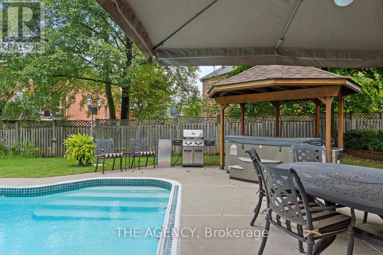 178 Millpond Court, Richmond Hill, Ontario  L4C 4W5 - Photo 34 - N12466711