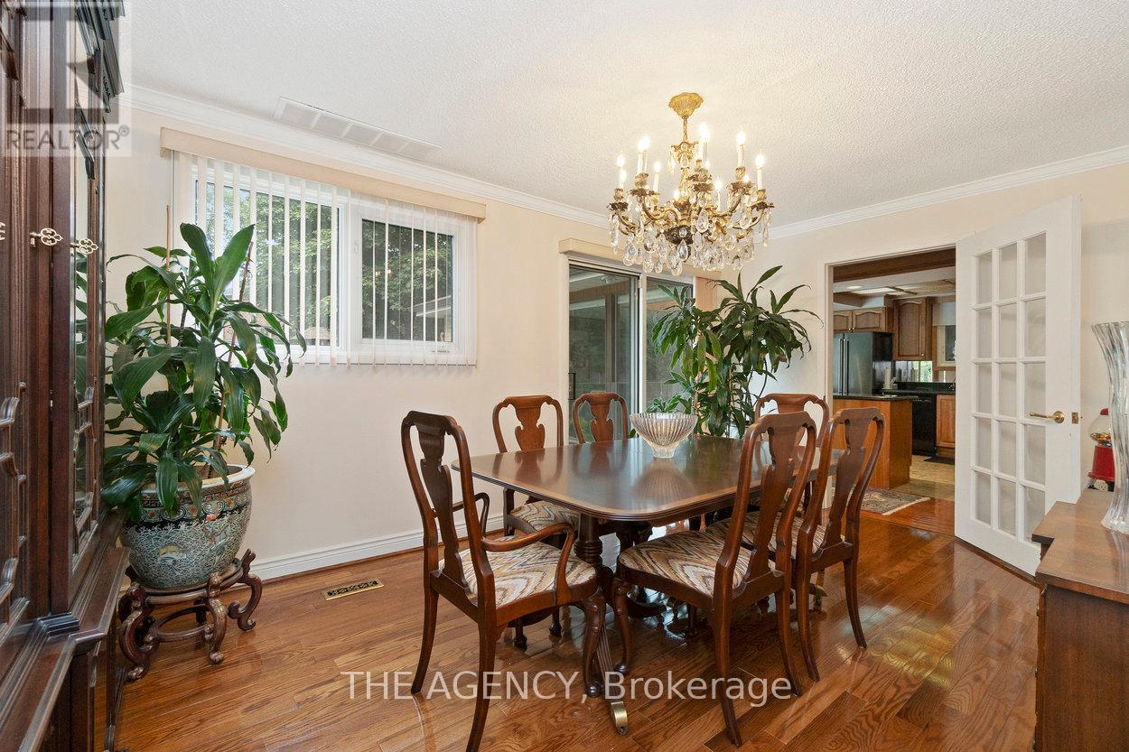 178 Millpond Court, Richmond Hill, Ontario  L4C 4W5 - Photo 7 - N12466711