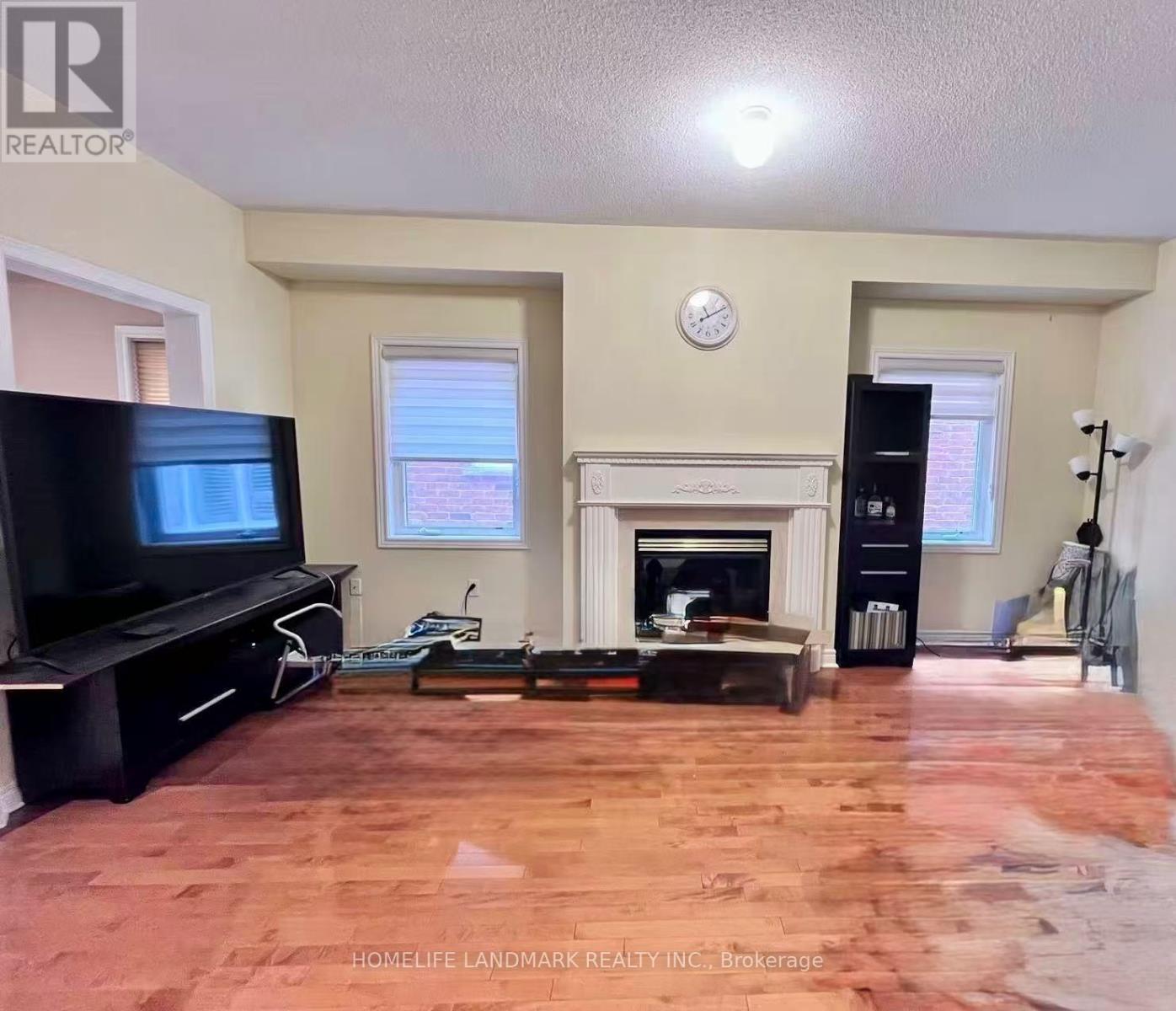 60 Spring Arbour Road, Vaughan, Ontario  L4J 0C3 - Photo 2 - N12466716