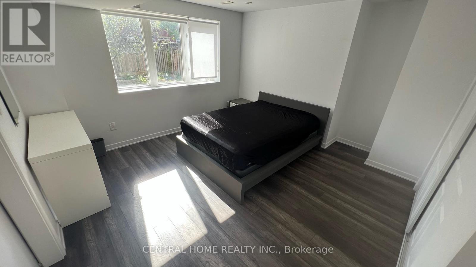 Apartment - 147 Jefferson Forest Drive S, Richmond Hill, Ontario  L4E 4K6 - Photo 7 - N12466763
