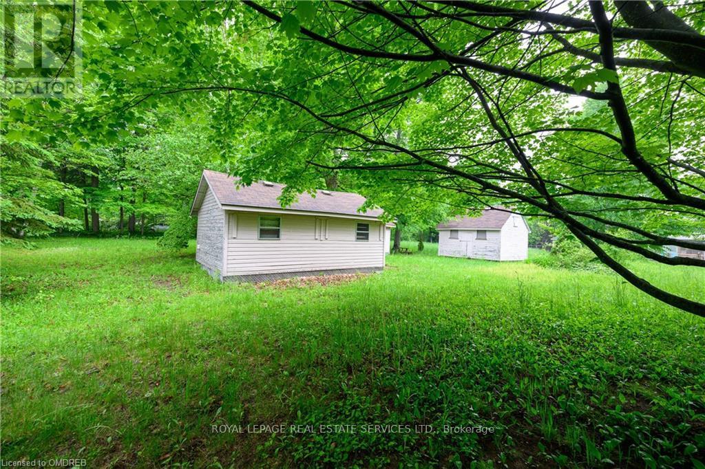 722 Hastings Avenue, Innisfil, Ontario  L9S 1Z3 - Photo 4 - N12466773