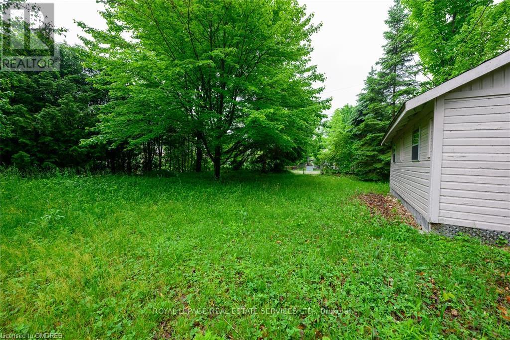 722 Hastings Avenue, Innisfil, Ontario  L9S 1Z3 - Photo 8 - N12466773