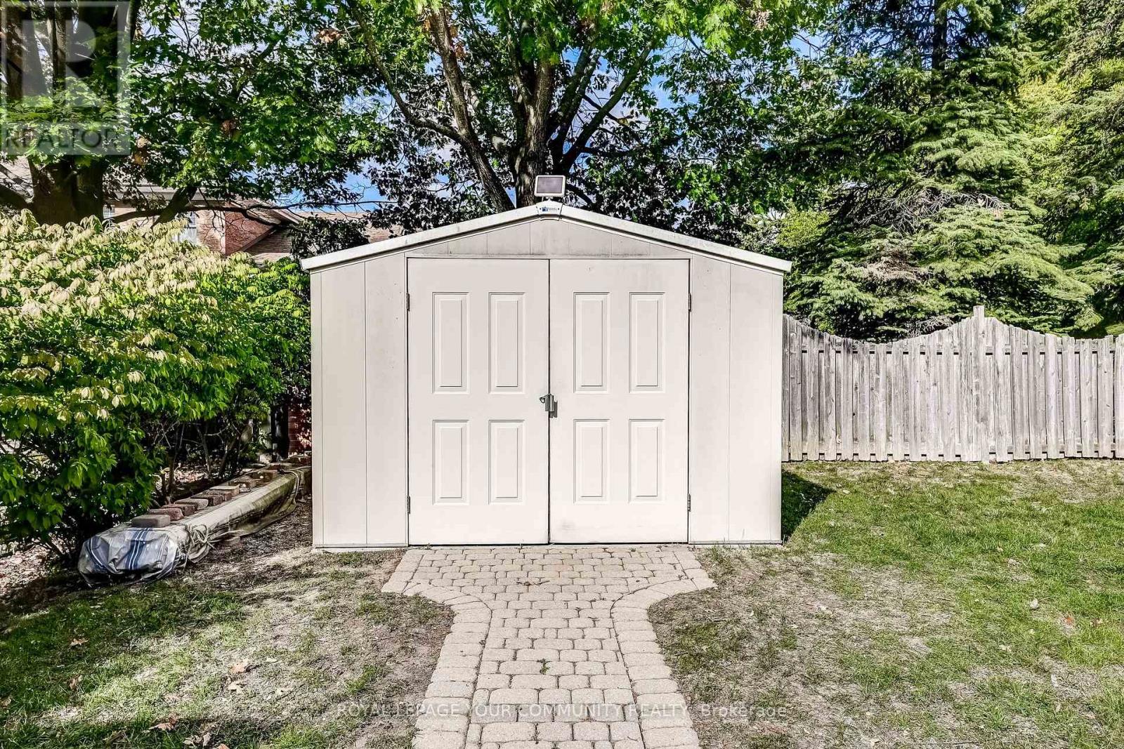 2 Rougecrest Drive, Markham, Ontario  L3P 3B6 - Photo 46 - N12465005