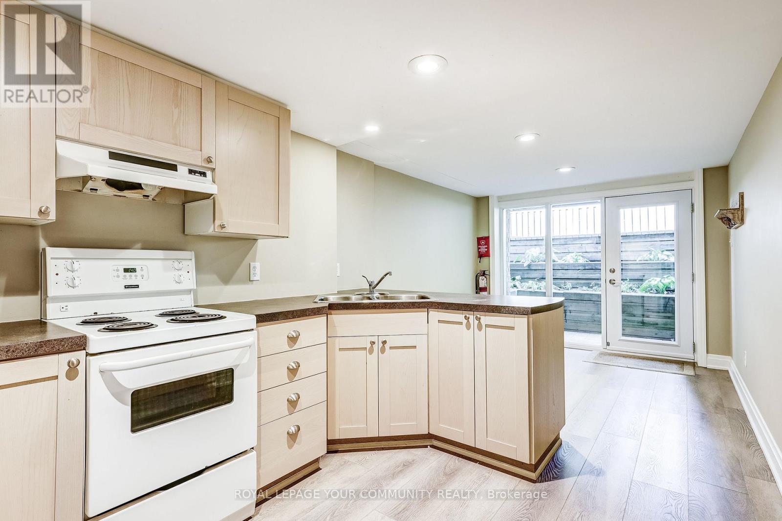 2 Rougecrest Drive, Markham, Ontario  L3P 3B6 - Photo 31 - N12465005