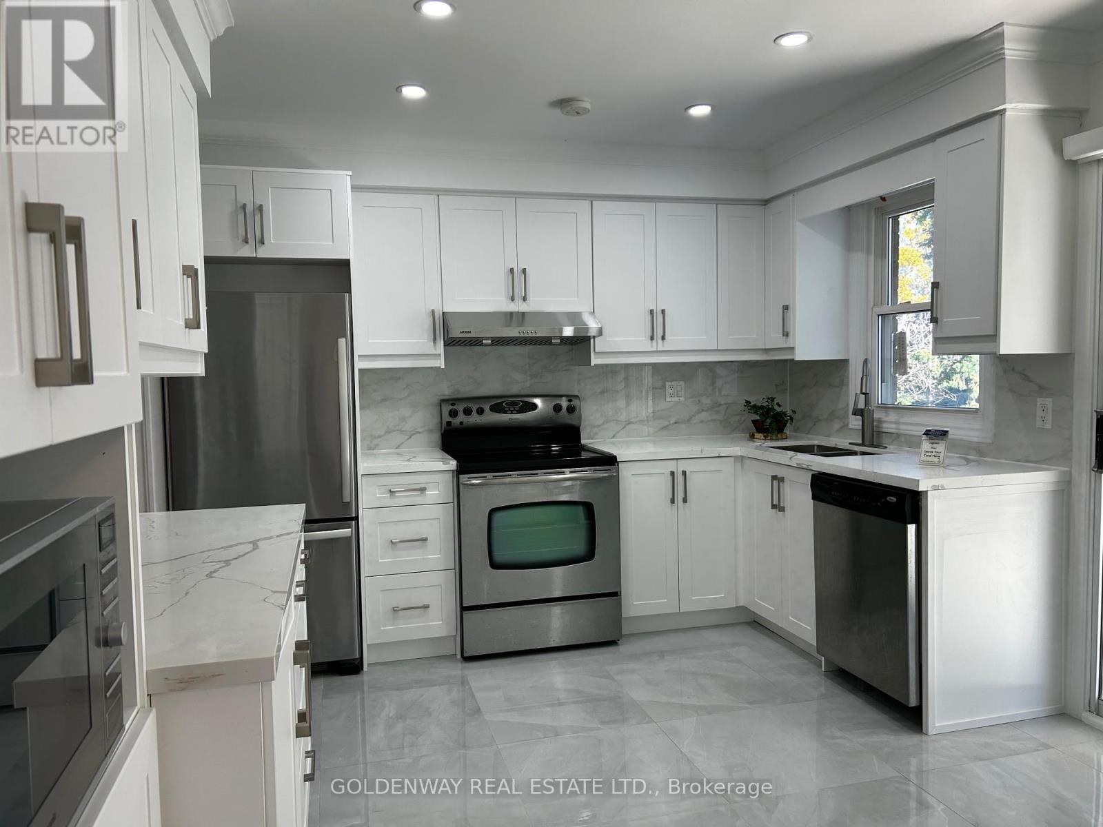 271 Iredale Road, Richmond Hill, Ontario  L4C 4R5 - Photo 10 - N12465166
