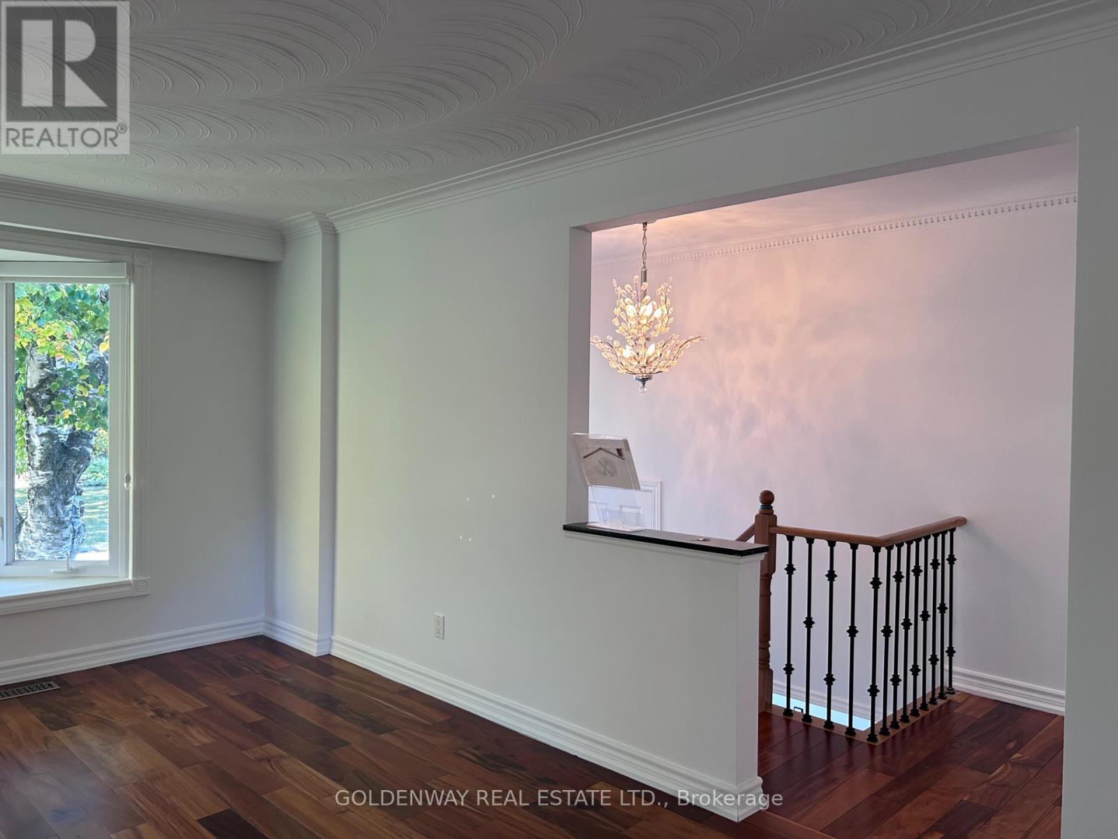 271 Iredale Road, Richmond Hill, Ontario  L4C 4R5 - Photo 5 - N12465166