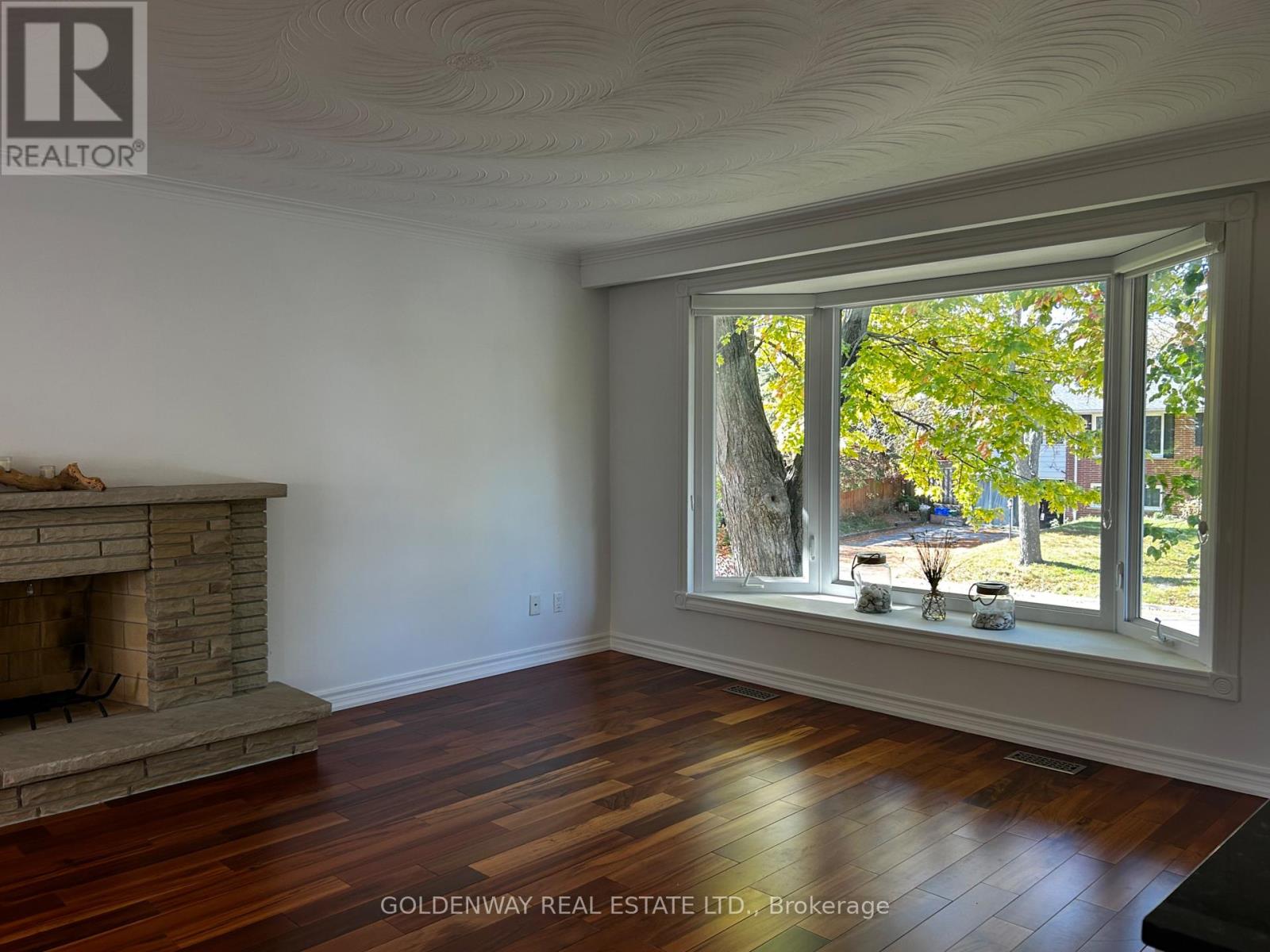 271 Iredale Road, Richmond Hill, Ontario  L4C 4R5 - Photo 6 - N12465166