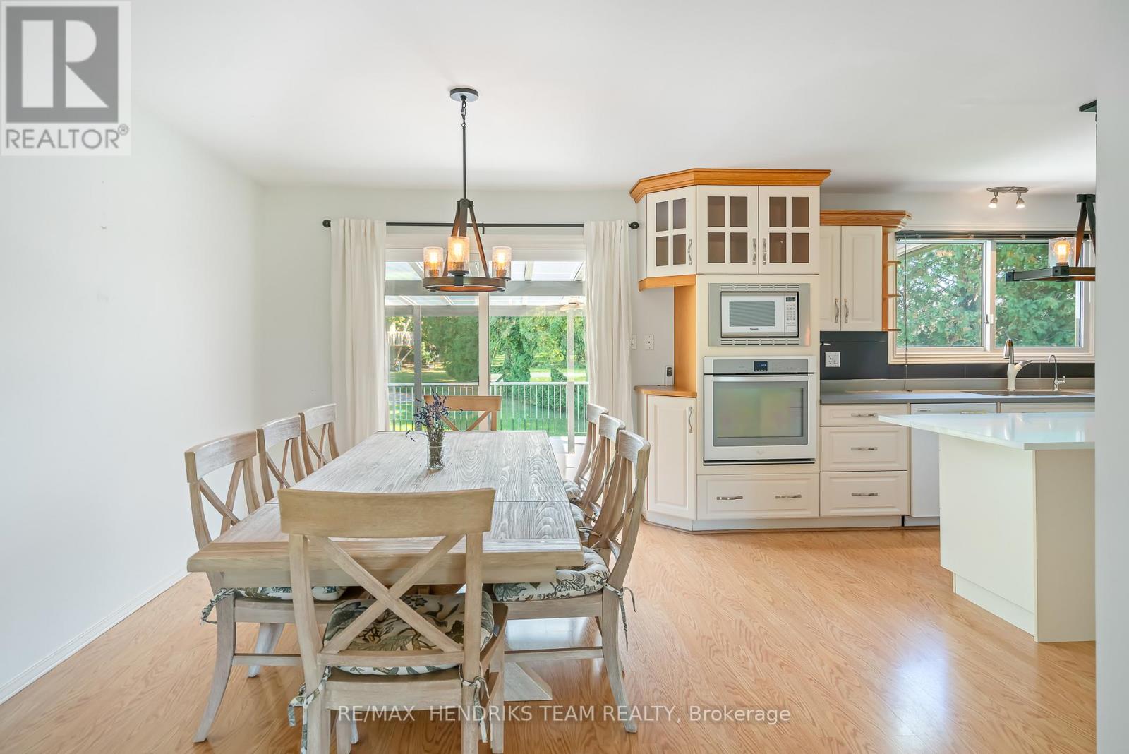 1521 Irvine Road, Niagara-On-The-Lake (Lakeshore), Ontario  L0S 1J0 - Photo 10 - X12466839