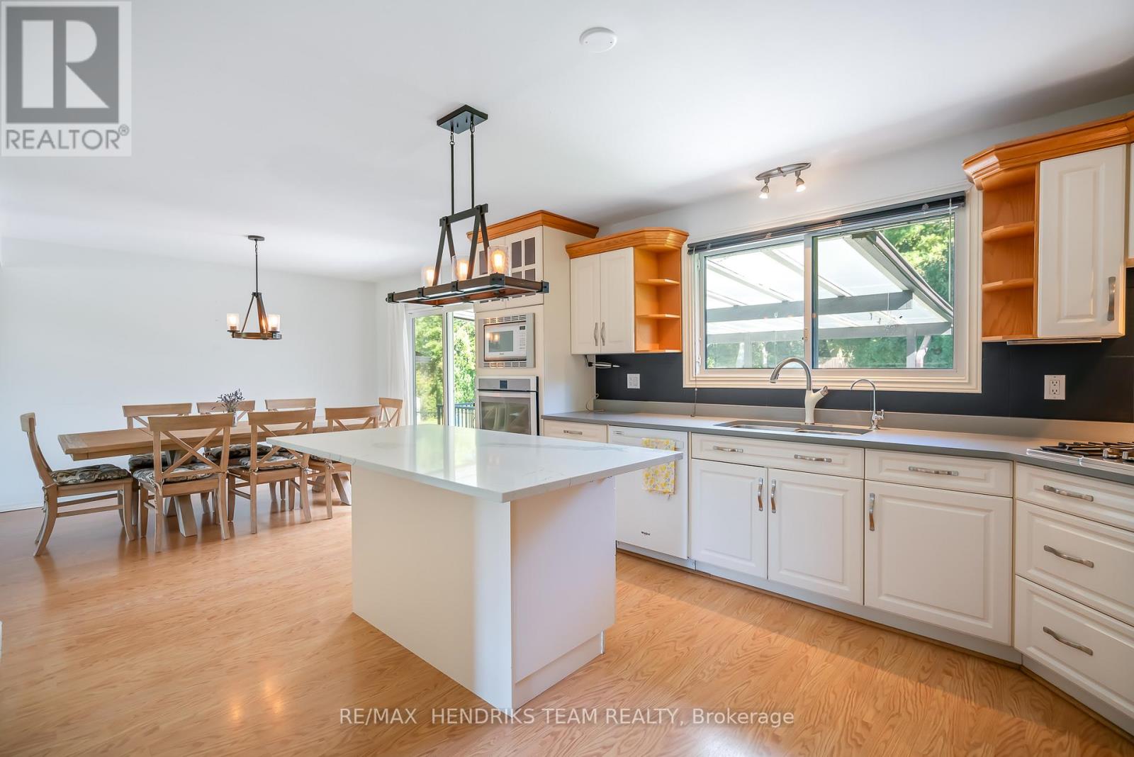 1521 Irvine Road, Niagara-On-The-Lake (Lakeshore), Ontario  L0S 1J0 - Photo 14 - X12466839