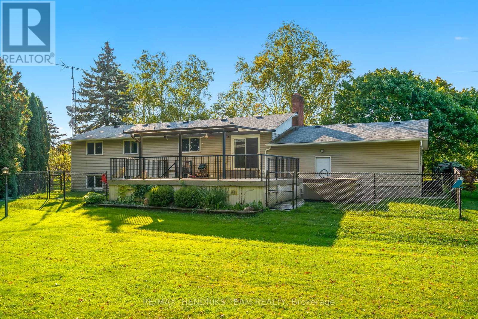 1521 Irvine Road, Niagara-On-The-Lake (Lakeshore), Ontario  L0S 1J0 - Photo 34 - X12466839