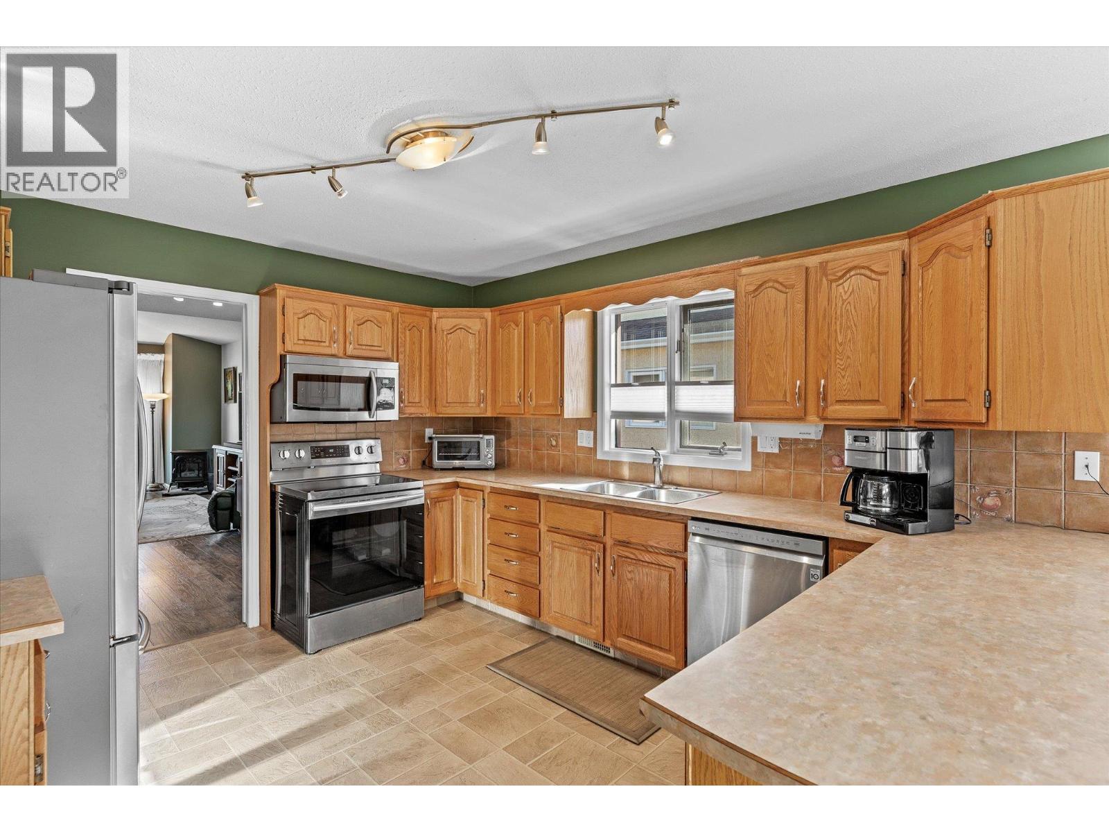 2166 Kaslo Court, Kelowna, British Columbia  V1Y 8C1 - Photo 10 - 10365790