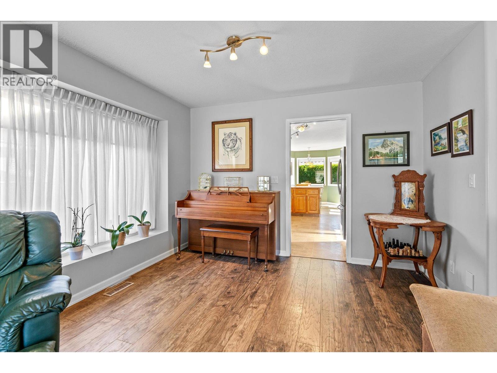 2166 Kaslo Court, Kelowna, British Columbia  V1Y 8C1 - Photo 8 - 10365790