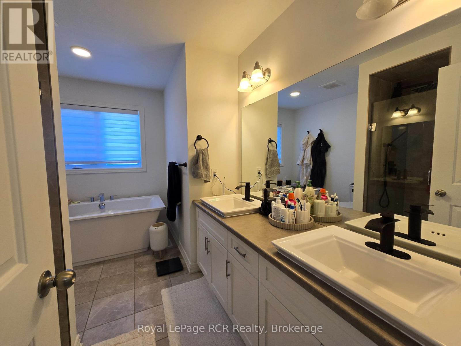 Unknown Address, ,     - Photo 15 - X12466808