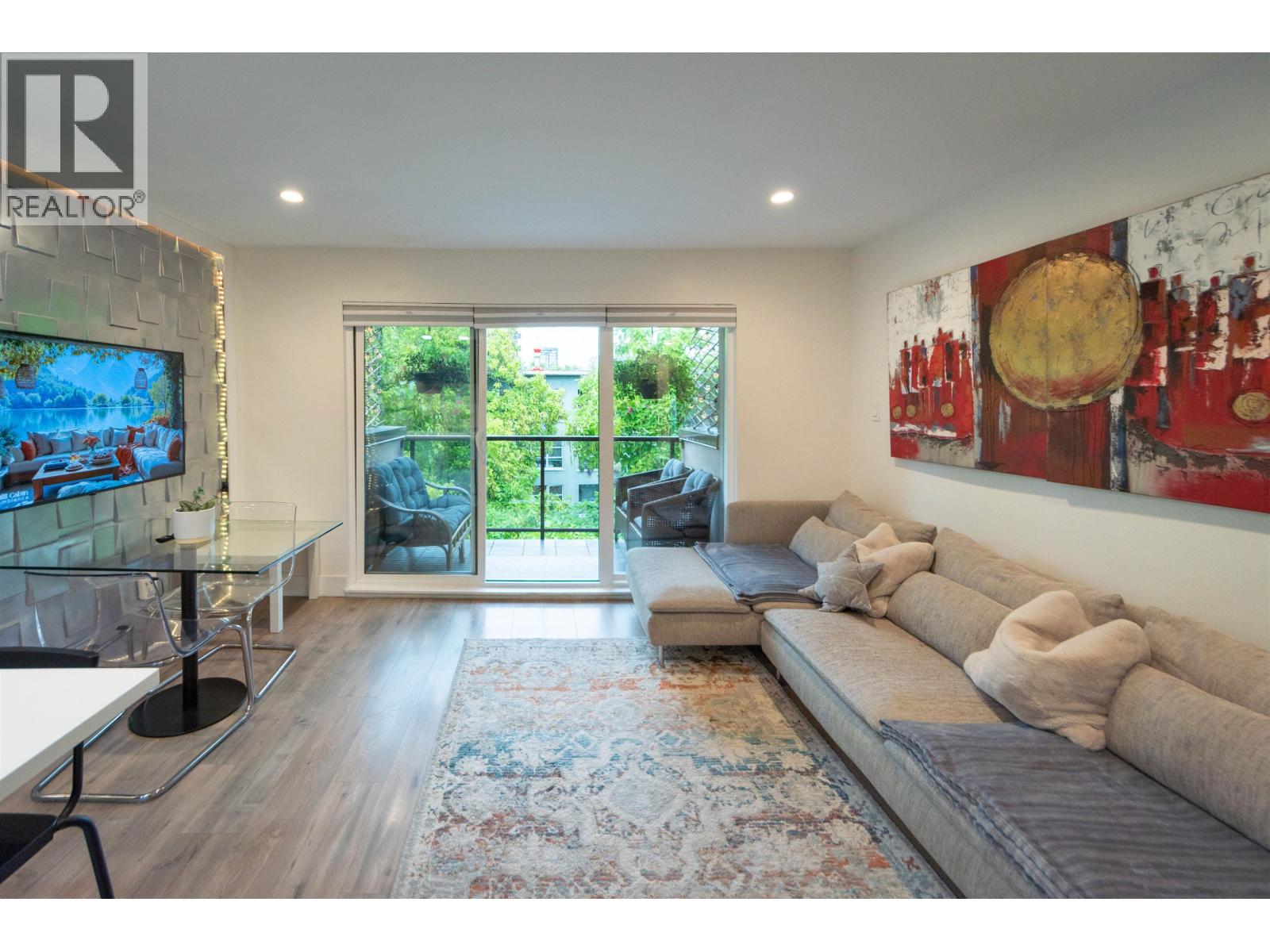 402 1718 Nelson Street, Vancouver, British Columbia  V6G 1M8 - Photo 2 - R3058851