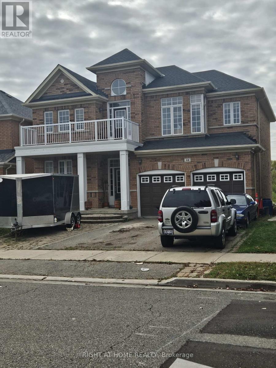 44 MOLDOVAN DRIVE, Brampton, Ontario