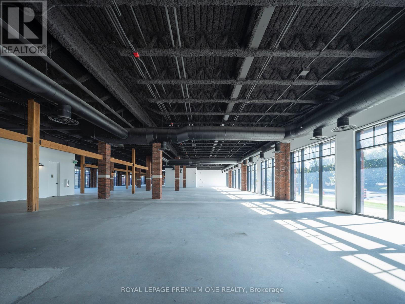 2650 St Clair Avenue W, Toronto (Rockcliffe-Smythe), Ontario  M6N 1M2 - Photo 26 - W12466738