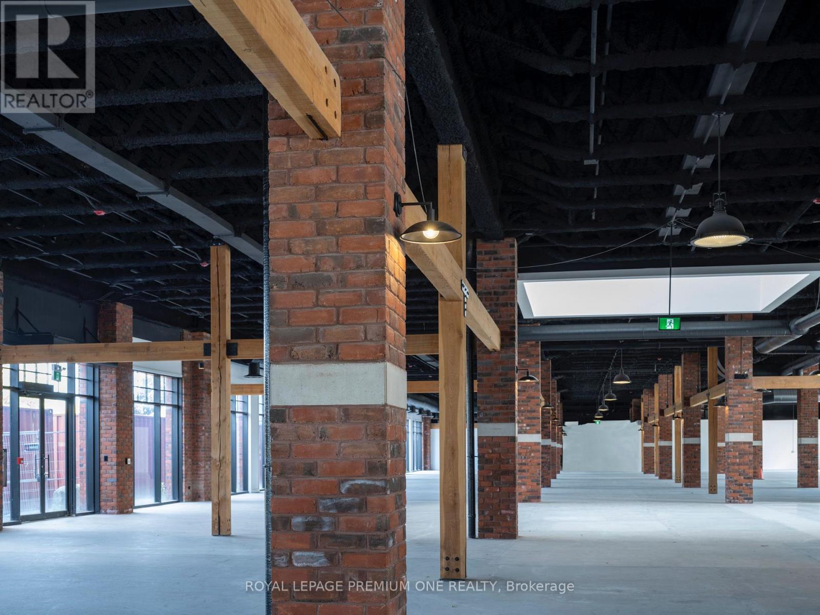 2650 St Clair Avenue W, Toronto (Rockcliffe-Smythe), Ontario  M6N 1M2 - Photo 44 - W12466738