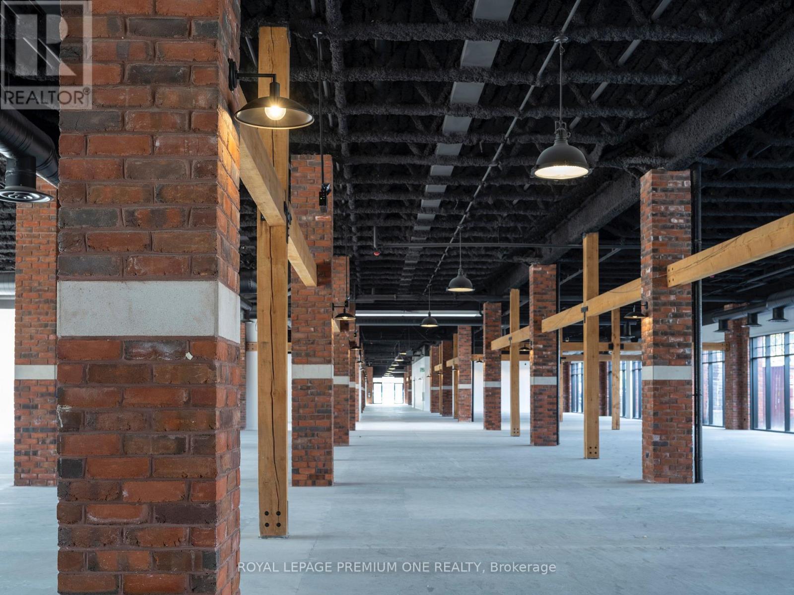 2650 St Clair Avenue W, Toronto (Rockcliffe-Smythe), Ontario  M6N 1M2 - Photo 48 - W12466738