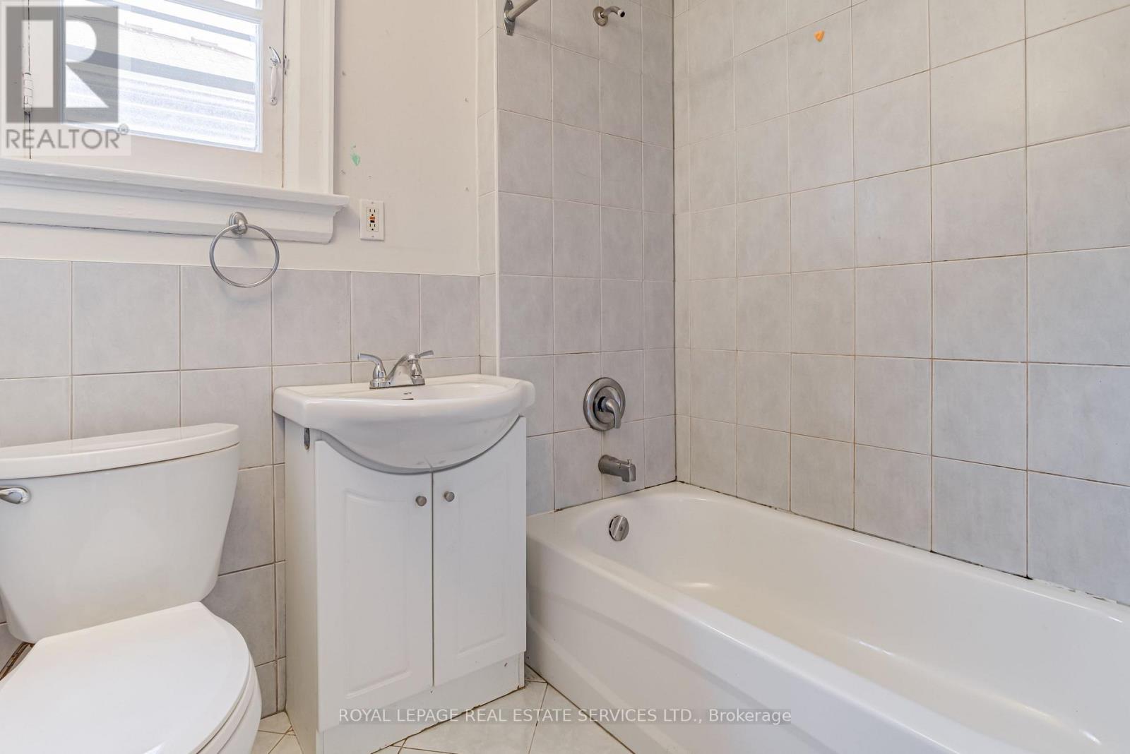 492 Jane Street, Toronto, Ontario  M6S 4A2 - Photo 16 - W12466762