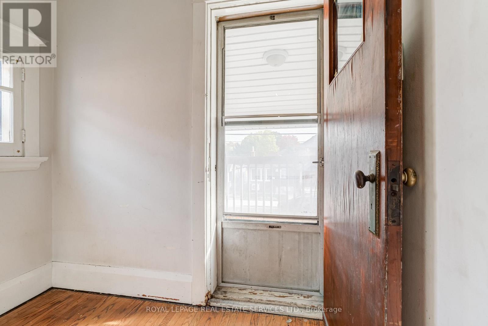 492 Jane Street, Toronto, Ontario  M6S 4A2 - Photo 19 - W12466762