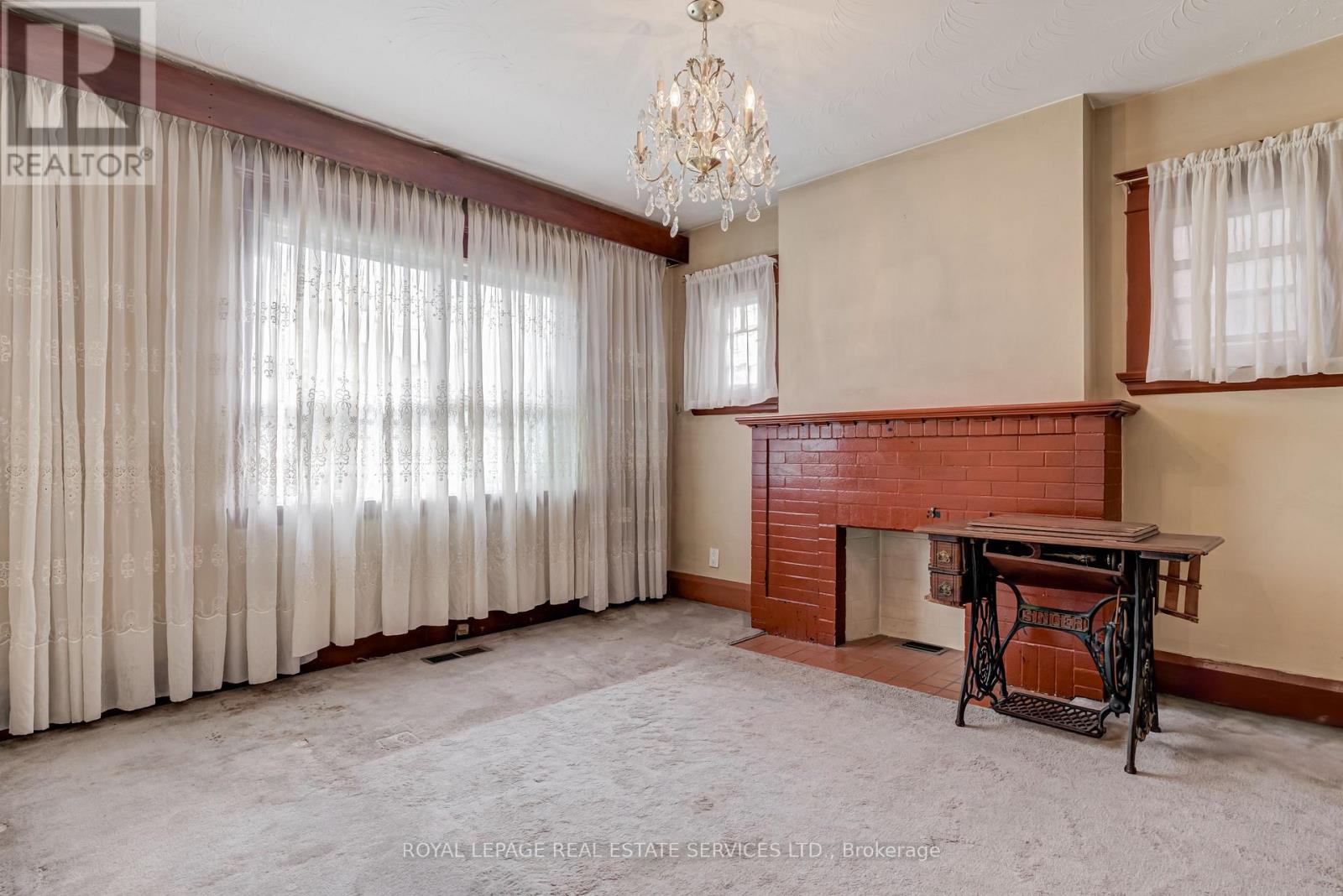 492 Jane Street, Toronto, Ontario  M6S 4A2 - Photo 21 - W12466762