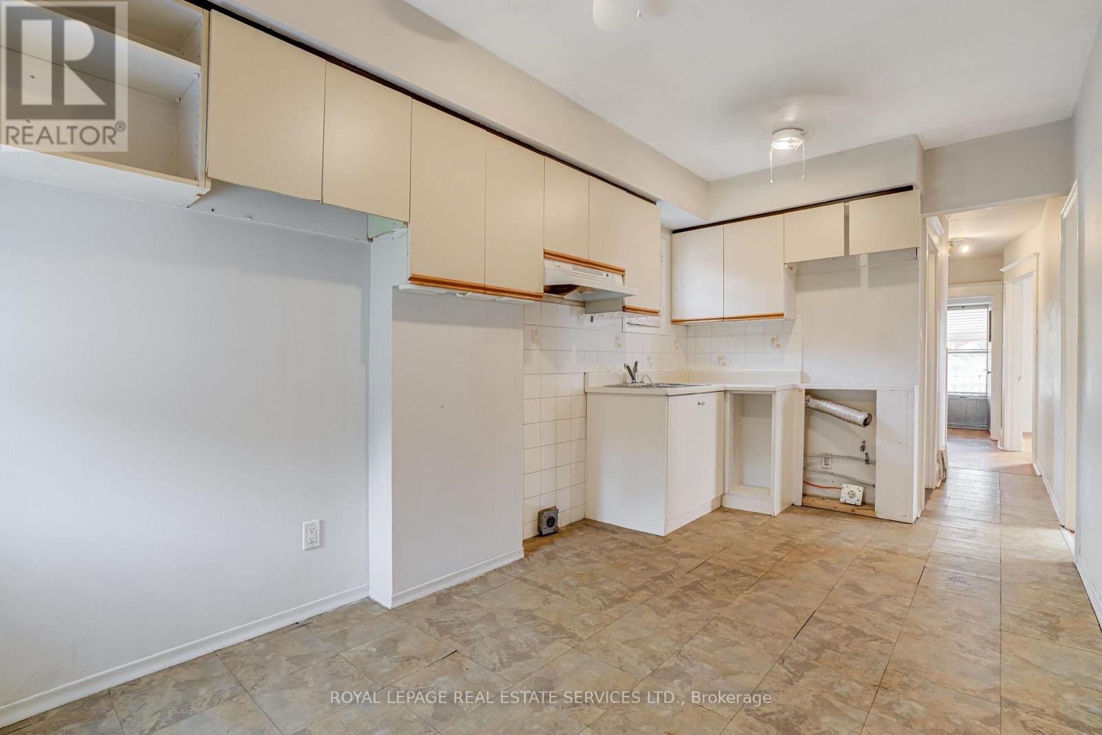 492 Jane Street, Toronto, Ontario  M6S 4A2 - Photo 7 - W12466762
