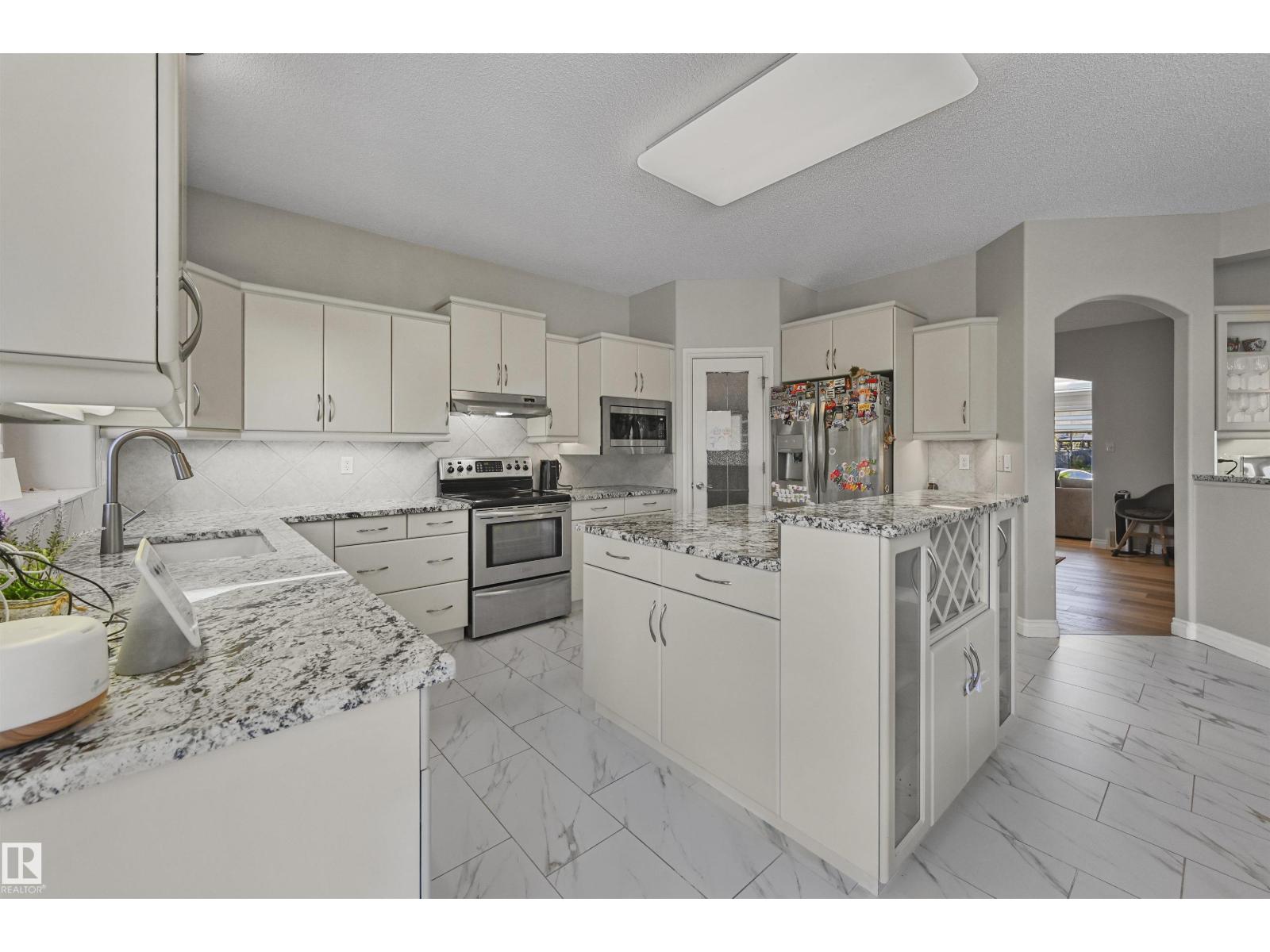 1516 Thorogood Cl Nw, Edmonton, Alberta  T6R 3K7 - Photo 10 - E4462382