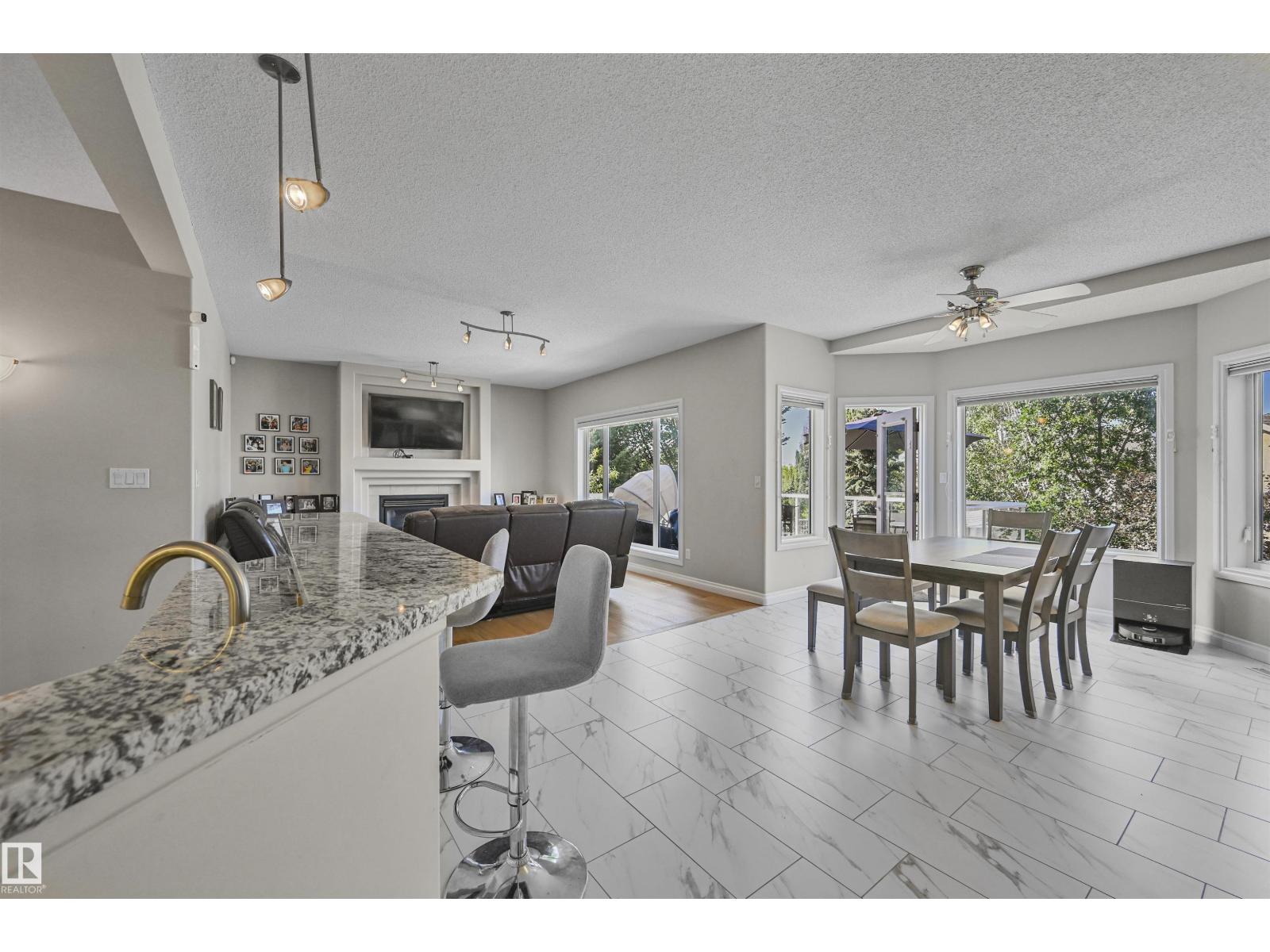 1516 Thorogood Cl Nw, Edmonton, Alberta  T6R 3K7 - Photo 8 - E4462382