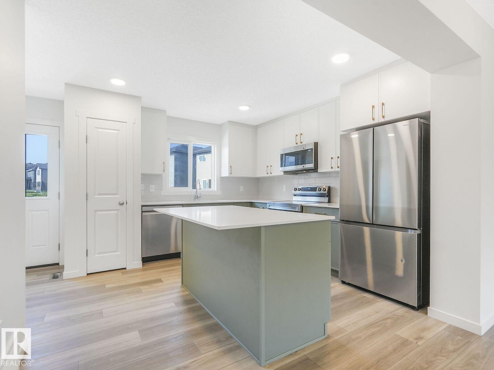 1173 Aster Bv Nw, Edmonton, Alberta  T6T 2S3 - Photo 4 - E4462383
