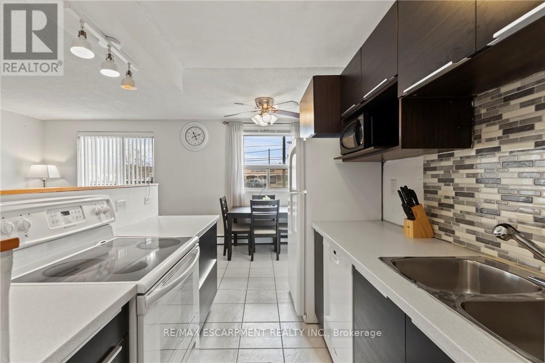 105 - 851 Queenston Road, Hamilton, Ontario  L8G 1B4 - Photo 13 - X12254063