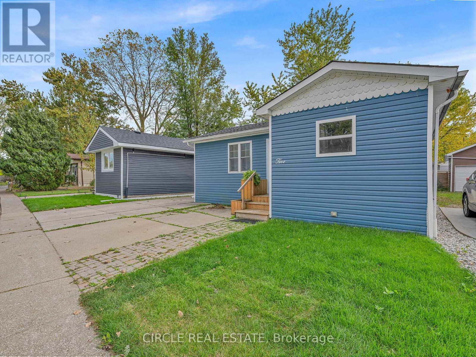 5 Cherry Street, Essex, Ontario  N0R 1J0 - Photo 3 - X12466725