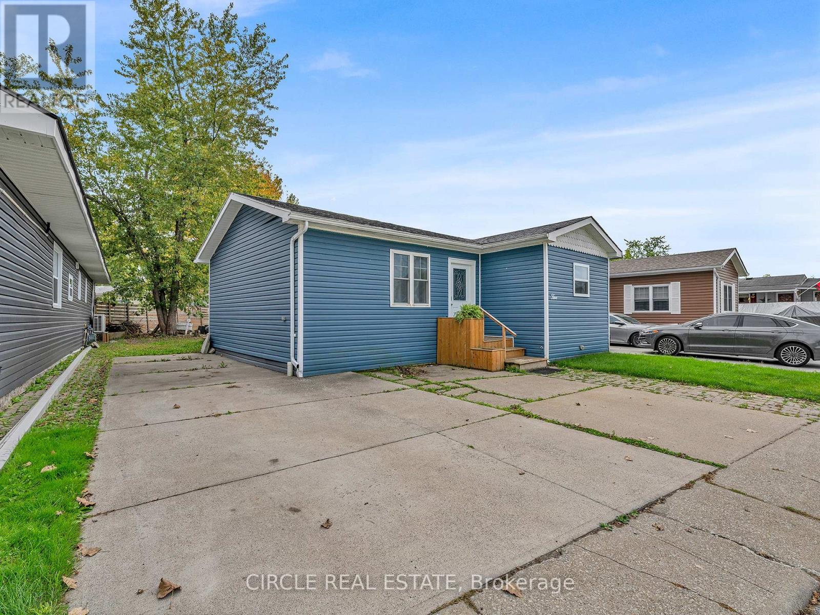 5 Cherry Street, Essex, Ontario  N0R 1J0 - Photo 4 - X12466725