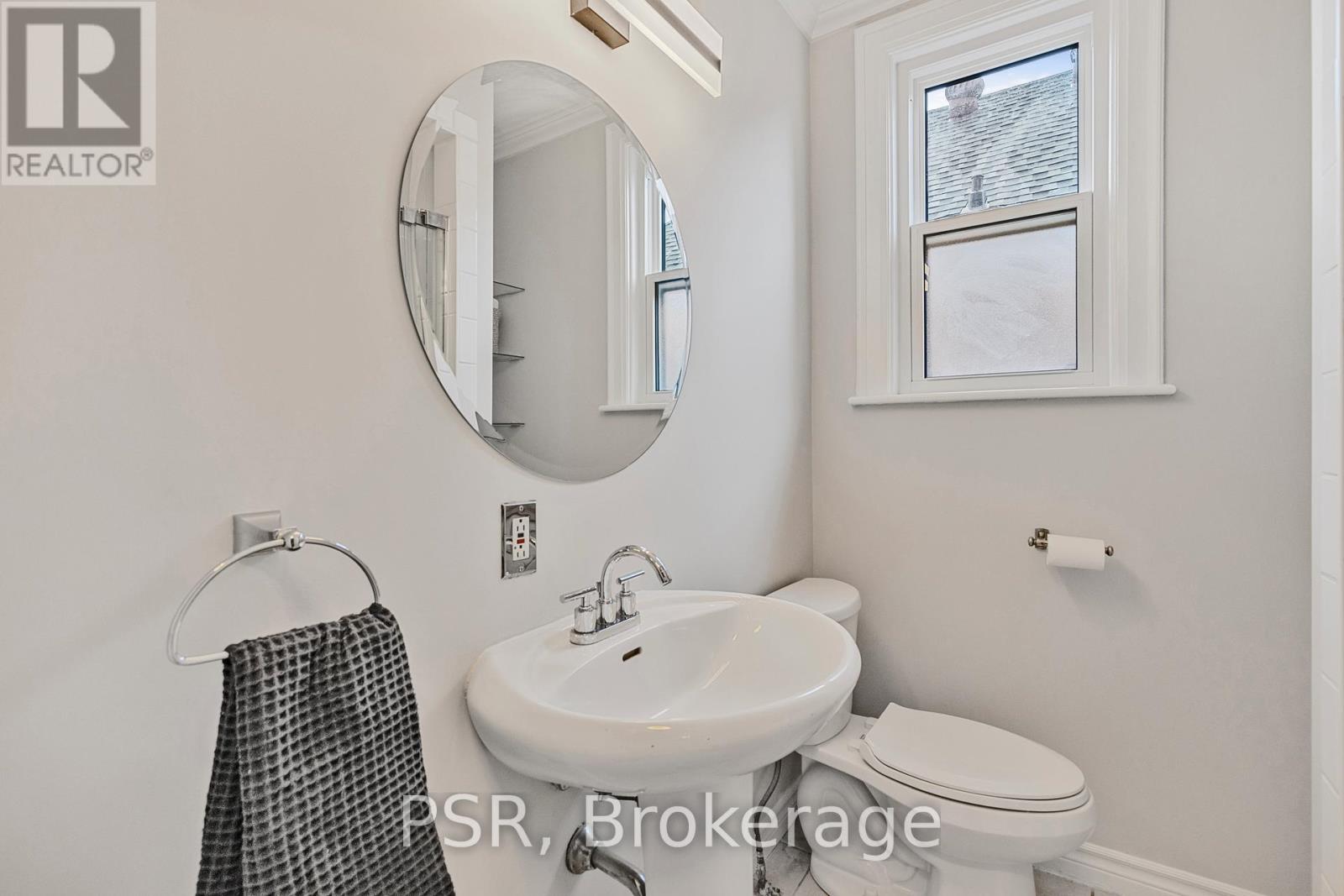 187 West 2nd Street, Hamilton, Ontario  L9C 3G2 - Photo 10 - X12466757