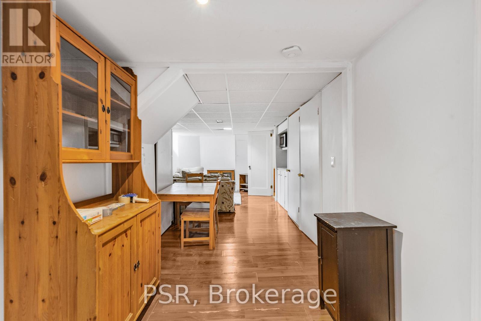 187 West 2nd Street, Hamilton, Ontario  L9C 3G2 - Photo 20 - X12466757
