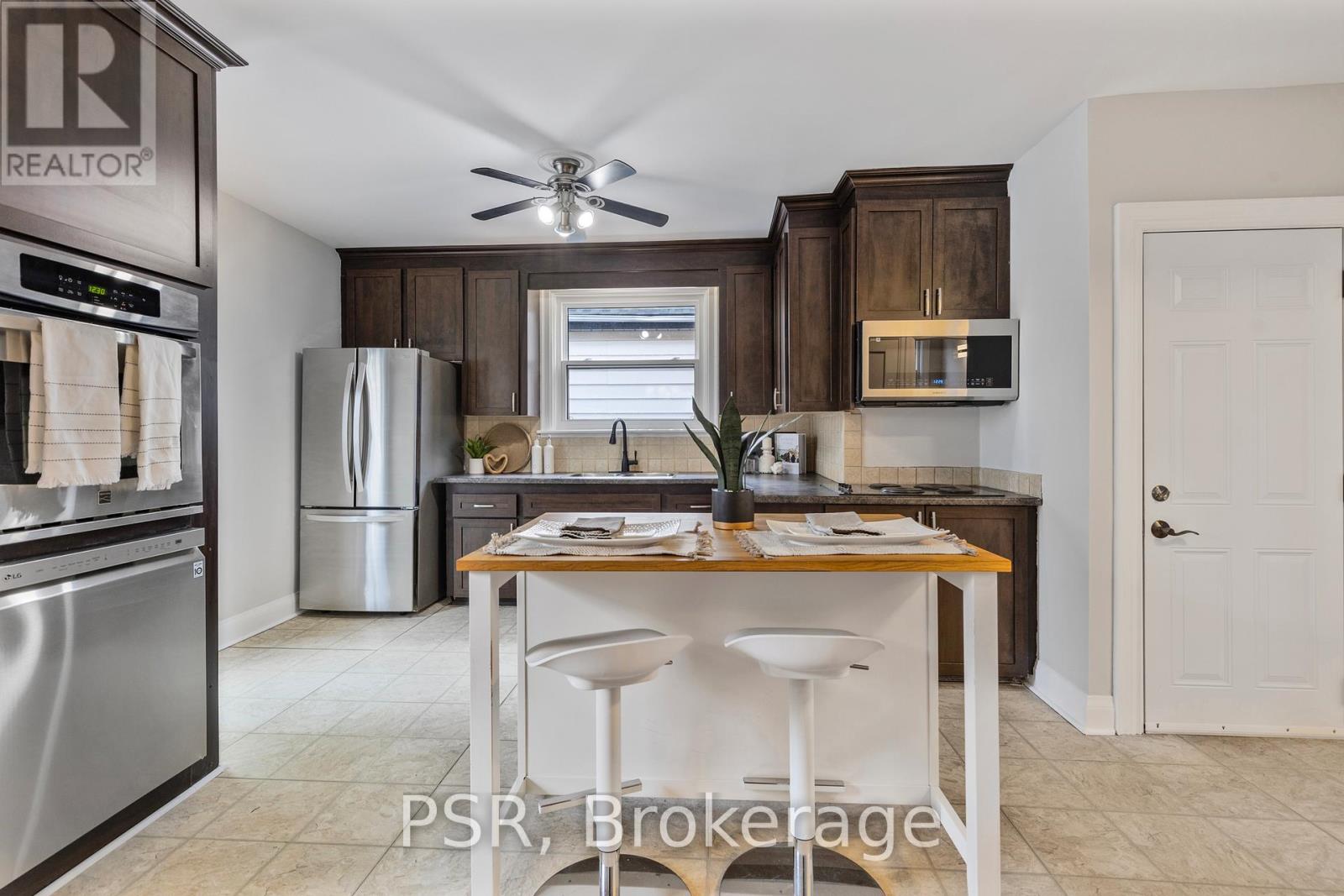 187 West 2nd Street, Hamilton, Ontario  L9C 3G2 - Photo 8 - X12466757