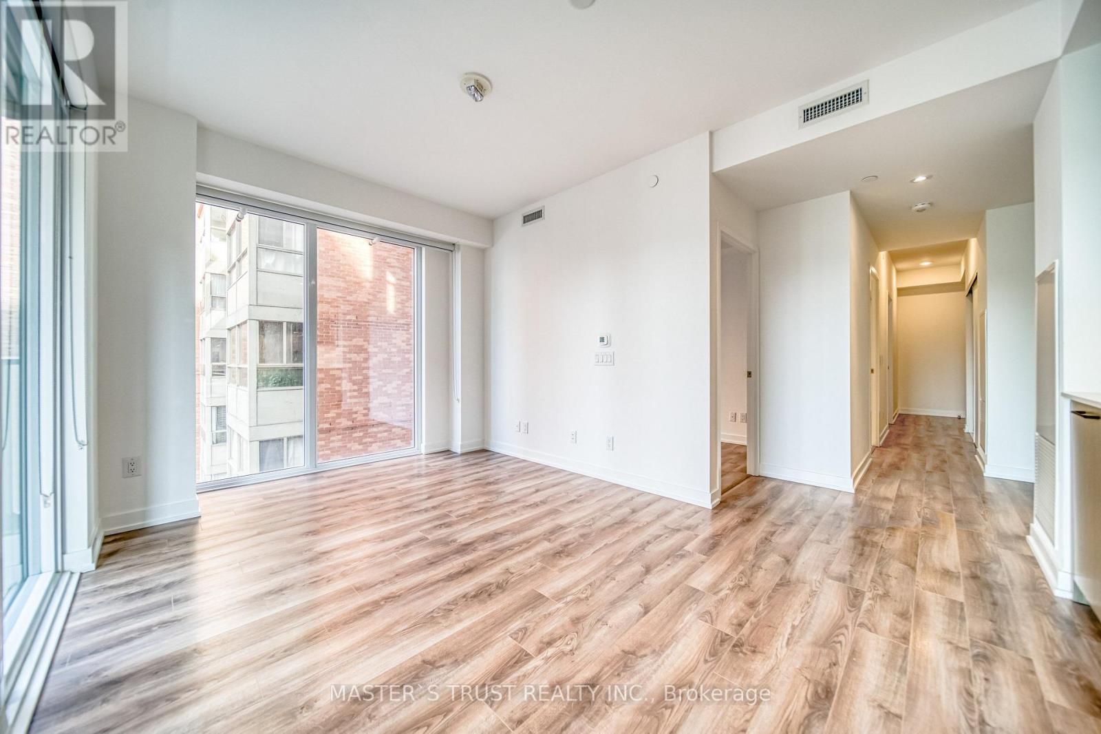 916 - 20 Edward Street, Toronto, Ontario  M5G 0C5 - Photo 4 - C12466777