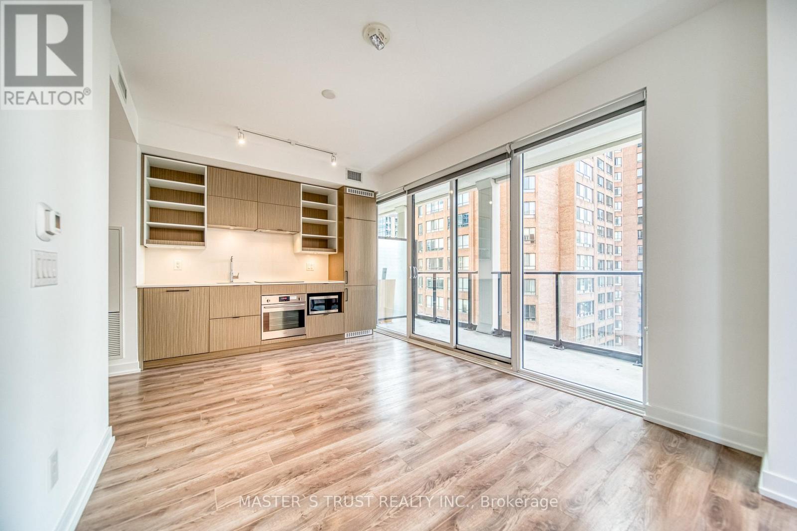 916 - 20 Edward Street, Toronto, Ontario  M5G 0C5 - Photo 6 - C12466777