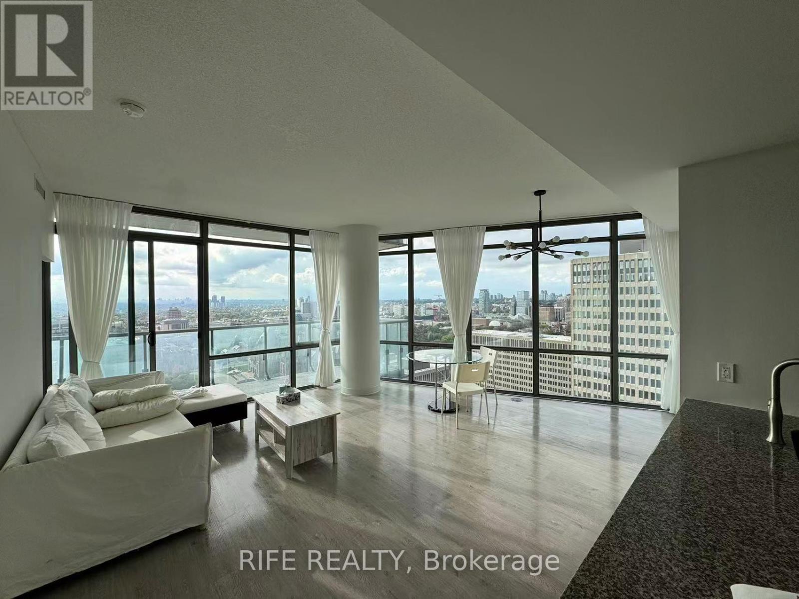 2903 - 832 Bay Street, Toronto, Ontario  M5S 1Z6 - Photo 3 - C12466847